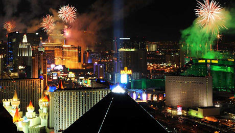 Las Vegas Rings In 2015 With Dazzling New Year's Eve Extravaganzas