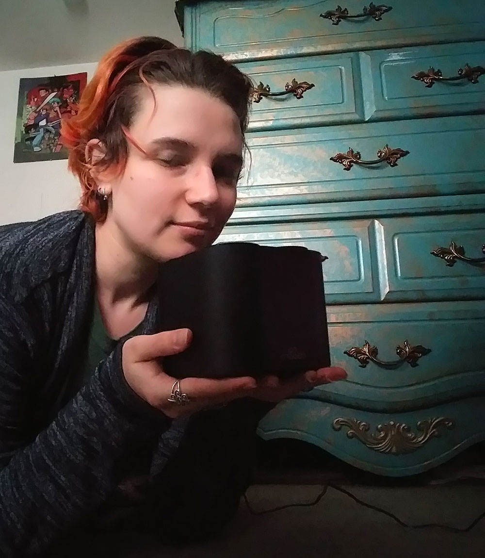 Moodo Smart Home Fragrance Box. YBLTV Review by Laura Kirani.